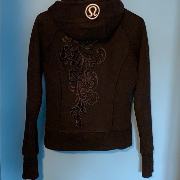 lululemon athletica Tops - Beautiful Lululemon scuba hoodie.